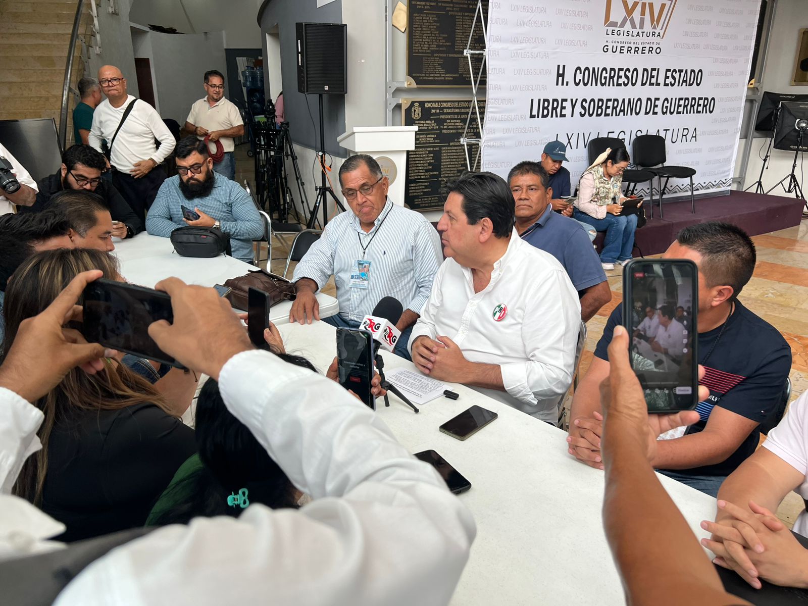 Bravo Abarca acusa simulación en consulta sobre reforma electoral