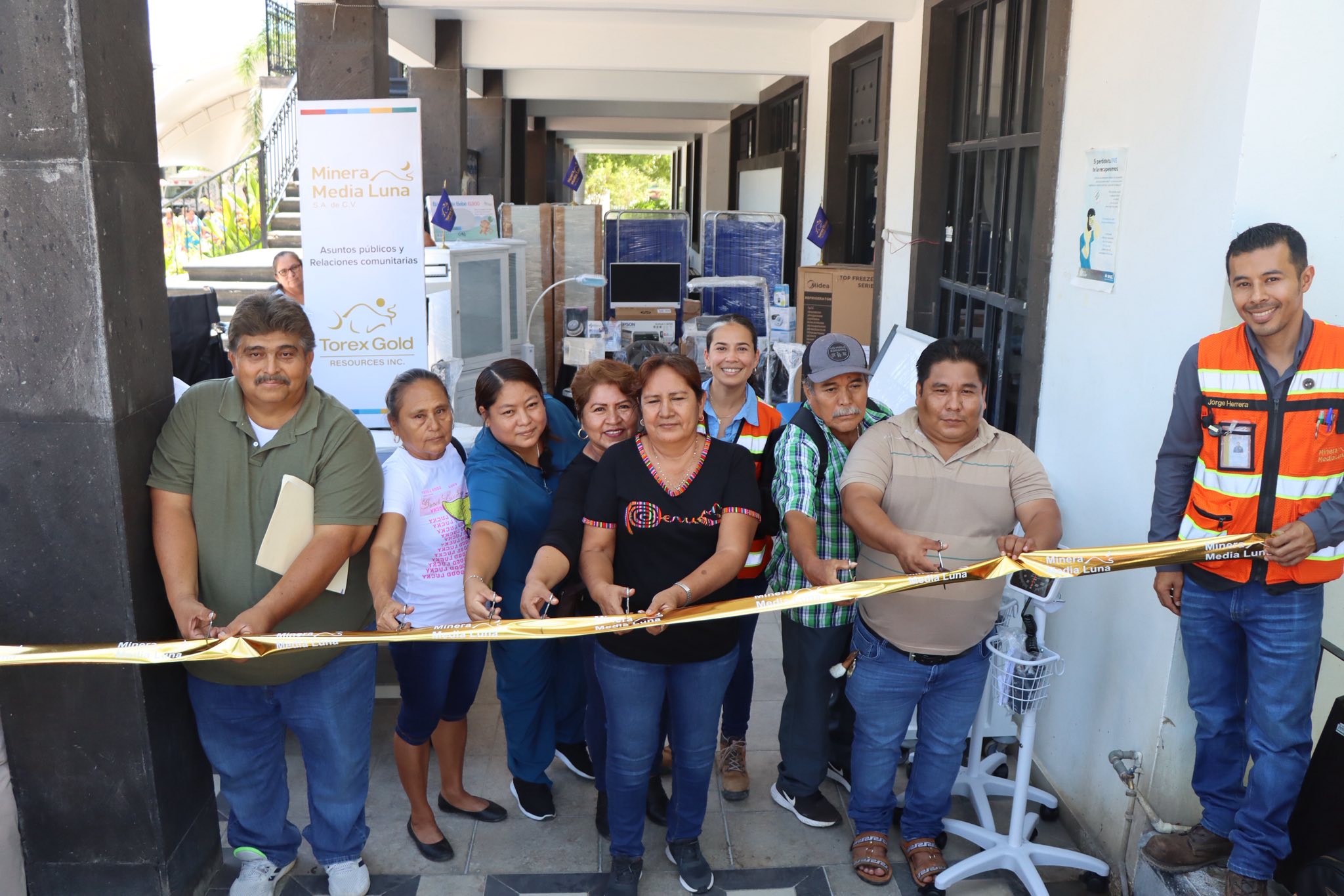 Entrega Media Luna equipo médico a Casa de Salud en Mezcala